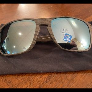 Oakley HOLBROOK XL POLARIZED Sunglasses OO9417-1959 Woodgrain / PRIZM Deep Water